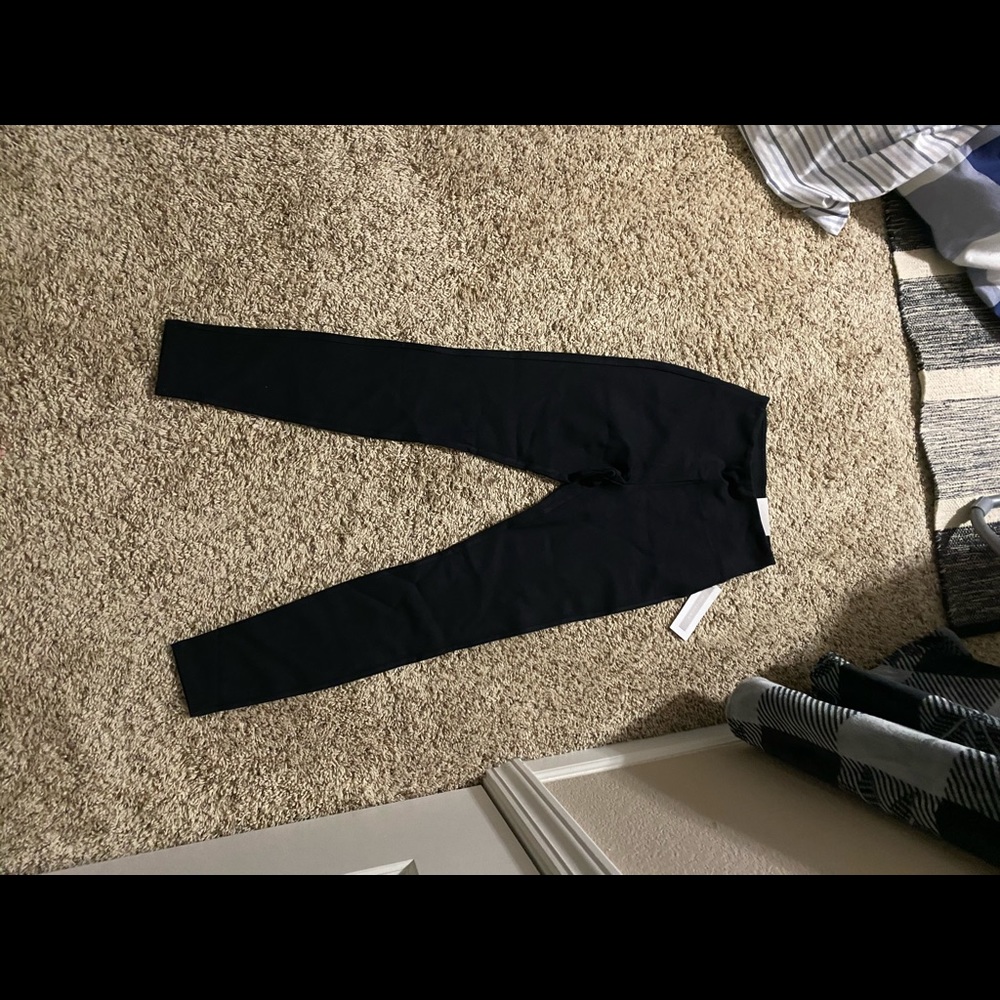 Peace and pearls brand new leggings